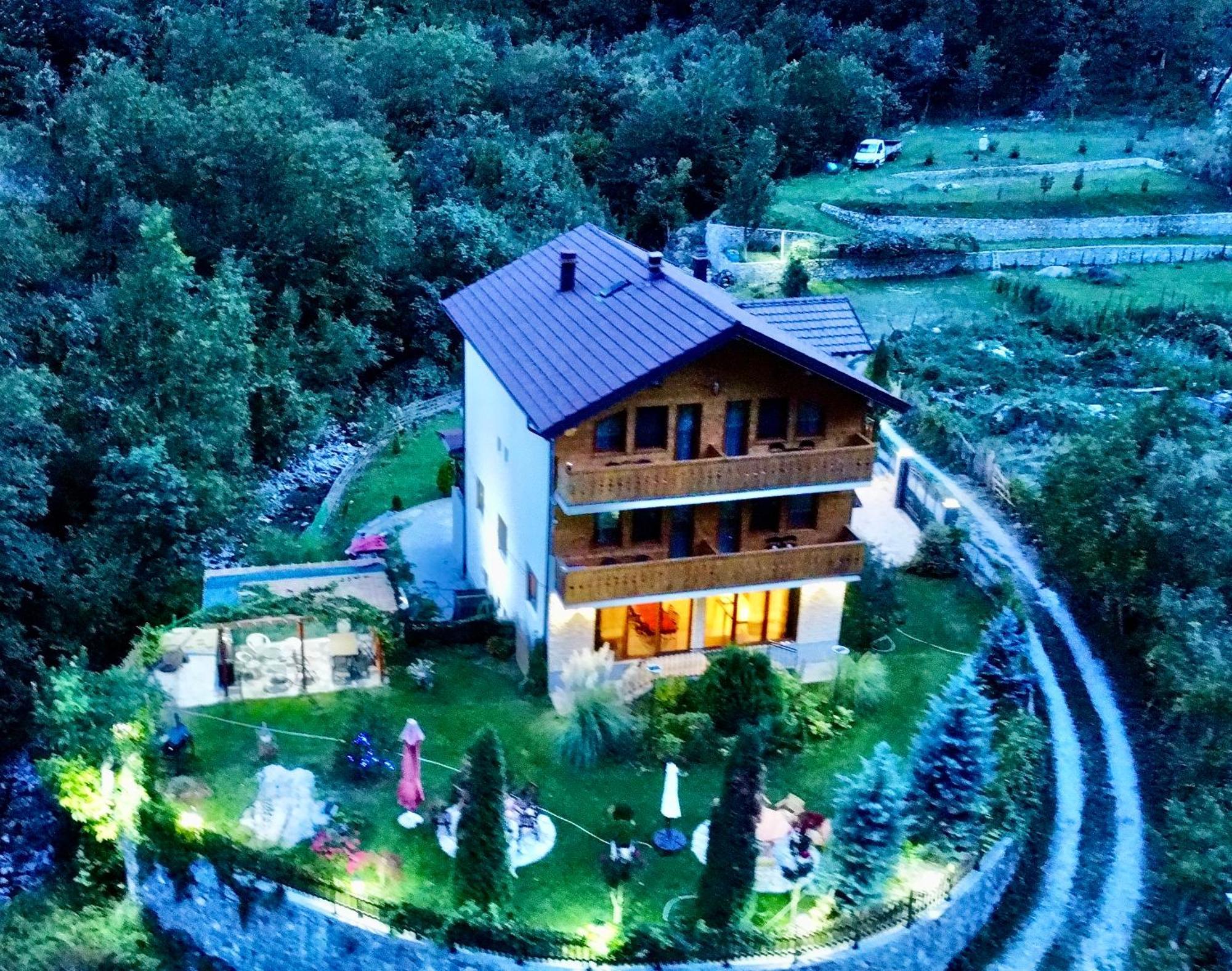 Vila Alexander B&B Valbone Exterior photo