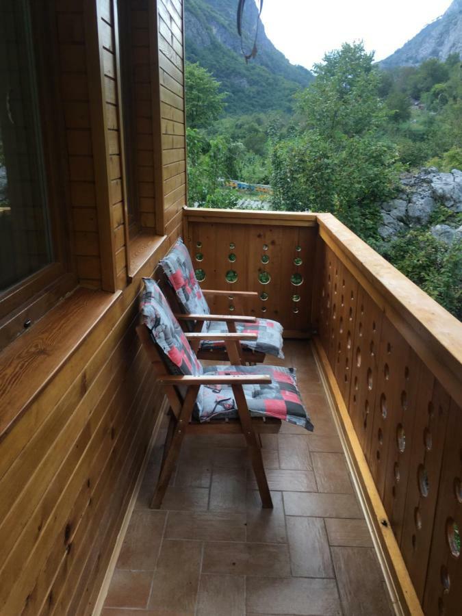 Vila Alexander B&B Valbone Exterior photo